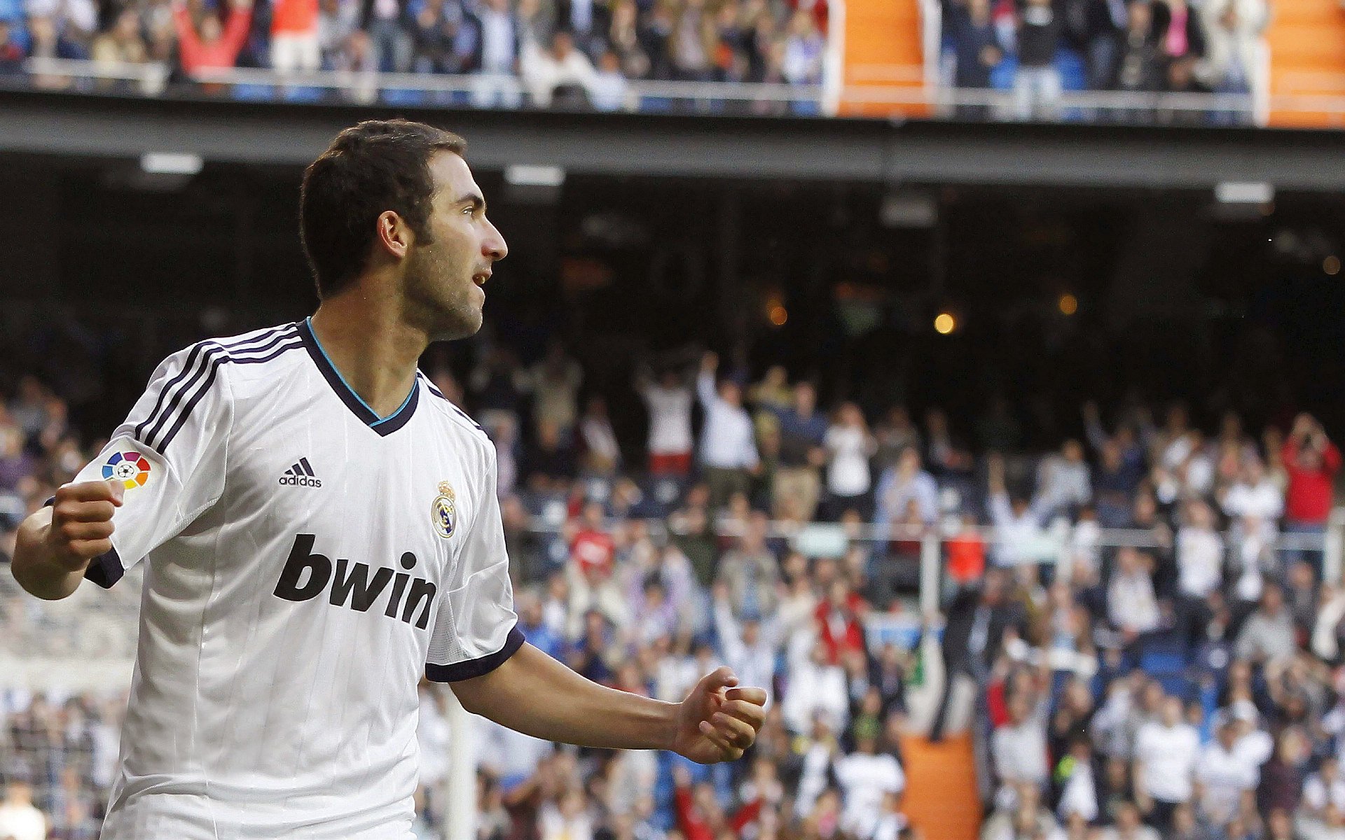 德甲终极对决：攻防精彩纷呈，胜负悬念迭起，德甲平局